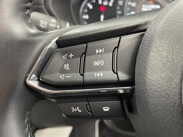 マツダ ＣＸ－５ XD Lパッケージ 富山県 2022(令4)年 2.2万km ポリメタルグレーM 4WD/純正ナビ（AM/FM/SD/USB/BT）/フルセグTV/アラウンドビューモニター/ヘッドアップディスプレイ/衝突被害軽減ブレーキ/アダプティブクルーズコントロール/レーンキープアシスト/ブラインドスポットモニター/コーナーセンサー前後/オートLEDヘッドライト/電動リアゲート/白革シート/前席シートヒーター/前席パワーシート/スマートキー/プッシュスタート/パドルシフト/純正フロアマット/アイドリングストップ/保証書