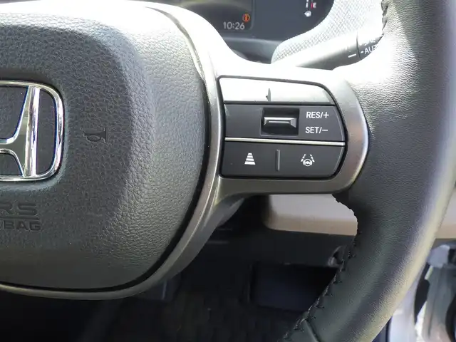 ホンダ フリード ハイブリット e:HEV AIR EX 千葉県 2024(令6)年 0.8万km フィヨルドミストパール ホンダセンシング/・衝突軽減ブレーキ（CMBS）/・車線維持支援システム（LKAS）/・アダプティブクルーズコントロール（ACC）/・誤発進抑制機能/・後方誤発進抑制機能/・ブラインドスポットインフォメーション/両側パワースライドドア/ハーフレザーシート/前席シートヒーター/11.4インチホンダコネクトナビ/地デジTV/【DVD/CD再生機能　Bluetooth接続】/マルチビューカメラシステム/ドライブレコーダー（前後撮影）【DRH-254SF】/ステアリングスイッチ/ETC（2.0）/LEDヘッドライト/ウインカーミラー/コーナーセンサー/純正15インチアルミホイル/サイド/カーテンエアバッグ/Honda スマートキー