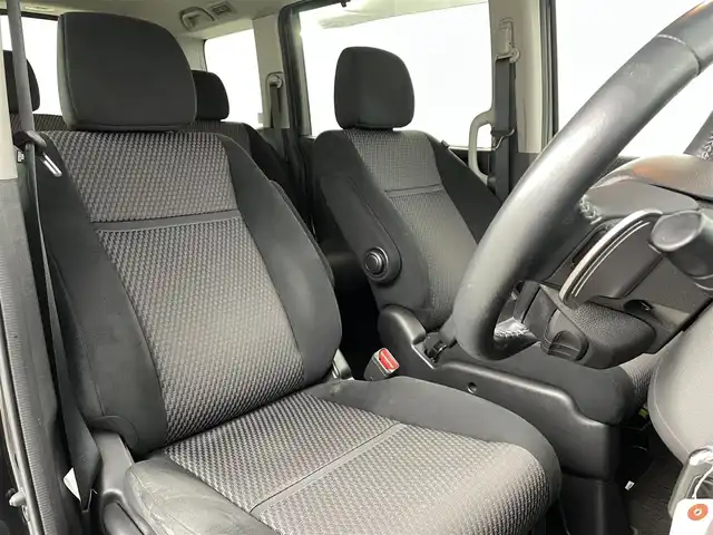 ホンダ ステップワゴン 福島県 2016(平28)年 4.9万km プレミアムスパークルブラックパール ホンダセンシング/・衝突軽減ブレーキ（CMBS）/・誤発進抑制機能/・アダプティブクルーズコントロール（ACC）/・車線維持支援システムシステム（LKAS）/純正ナビ　/型式:VXM-174VFXi/【CD/DVD/FM/AM/BT/フルセグＴＶ】/・バックカメラ/・ＥＴＣ/・ドライブレコーダー/両側パワースライドドア/わくわくゲート/LEDヘッドライト/スマートキー/・プッシュスタート/純正フロアマット/アイドリングストップ