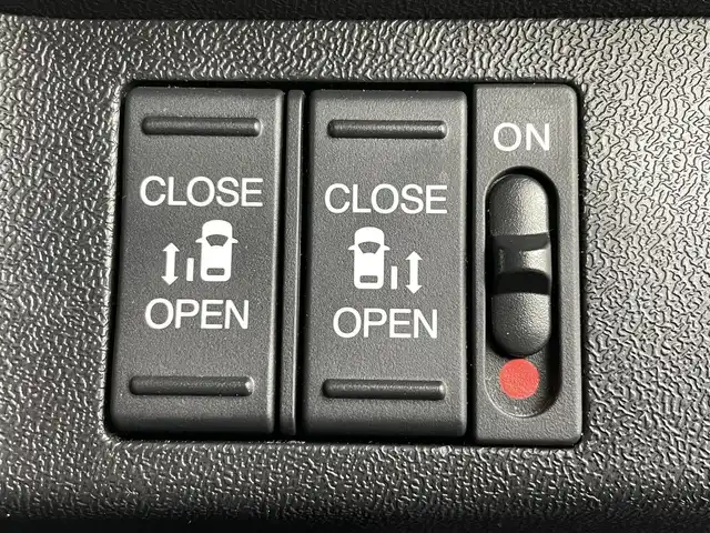 ホンダ ステップワゴン 福島県 2016(平28)年 4.9万km プレミアムスパークルブラックパール ホンダセンシング/・衝突軽減ブレーキ（CMBS）/・誤発進抑制機能/・アダプティブクルーズコントロール（ACC）/・車線維持支援システムシステム（LKAS）/純正ナビ　/型式:VXM-174VFXi/【CD/DVD/FM/AM/BT/フルセグＴＶ】/・バックカメラ/・ＥＴＣ/・ドライブレコーダー/両側パワースライドドア/わくわくゲート/LEDヘッドライト/スマートキー/・プッシュスタート/純正フロアマット/アイドリングストップ