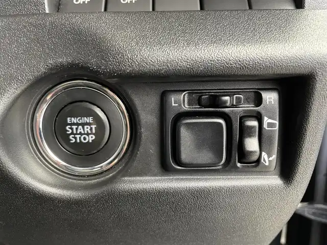 スズキ ジムニー シエラ JC 富山県 2020(令2)年 3.3万km ブルーイッシュブラックパール3 社外ナビ（AM/FM/DVD/BT/フルセグ）/バックカメラ/D/N席シートヒーター/衝突被害軽減システム/クルーズコントロール/レーンキープアシスト/純正アルミホイール/純正フロアマット/オートLEDライト/フォグライト/革巻きステアリング/ステアリングスイッチ/スマートキー