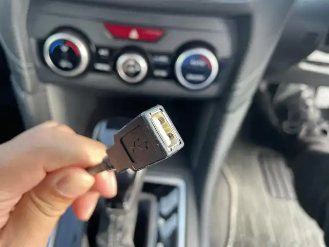 スバル インプレッサ スポーツ 富山県 2019(令1)年 4.8万km アイスシルバーメタリック 社外ナビＴＶ／/Ｂｌｕｅｔｏｏｔｈ／/バックカメラ／/スマートキー／/プッシュスタートエンジン／/レーダークルーズコントロール／/レーンキープアシスト／/ブラインドスポットモニター／/パドルシフト／/電動パーキング