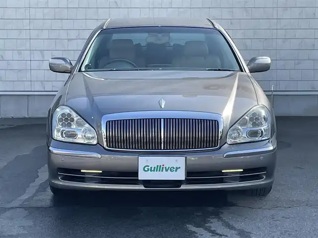 日産 プレジデント ソブリン 群馬県 2010(平22)年 5.7万km ブレードシルバー 純正ＨＤＤナビ　/フリップダウンモニター　/バックカメラ　/後席シートヒーター　/全席パワーシート　/後席マッサージ機能　/白レザーシート　/白＋木目調内装　/クルーズコントロール　/純正１６型ＡＷ　/純正フロアマット/電動格納ミラー/本革ステアリング/スマートキー/ドライブモード切替/シートセットポジションメモリー/純正ビルトインETC/パワーステアリング/１００V充電