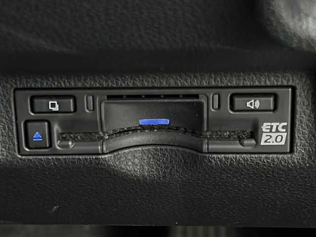 トヨタ シエンタ ハイブリッド Z 宮城県 2022(令4)年 2.4万km ホワイトパールクリスタルシャイン 禁煙車/4WD/両側パワースライドドア/Toyota Safety Sense	/・プリクラッシュセーフティ		/・レーントレーシングアシスト		/・レーダークルーズコントロール/・オートマチックハイビーム/・リヤクロストラフィックアラート/・パーキングサポートブレーキ/・クリアランスソナー/・ブラインドスポットモニター/純正ディスプレイオーディオ/・BT.USB.Miracast/バックカメラ/革巻きステアリング/ステアリングスイッチ/LEDヘッドライト/アイドリングストップ/横滑り防止機能/プッシュスタート/スマートキー/AC100V/ロールサンシェード/純正フロアマッド/純正15インチスチールホイール