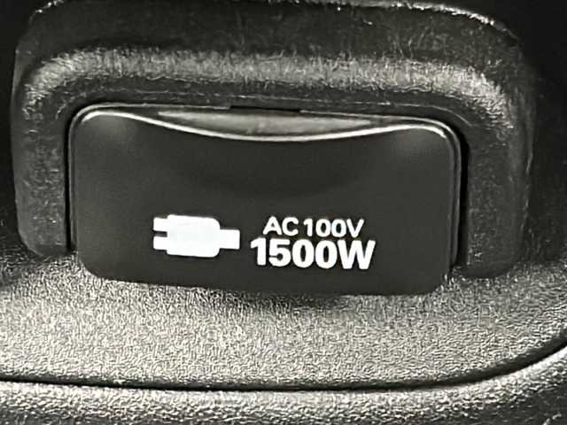 トヨタ シエンタ ハイブリッド Z 宮城県 2022(令4)年 2.4万km ホワイトパールクリスタルシャイン 禁煙車/4WD/両側パワースライドドア/Toyota Safety Sense	/・プリクラッシュセーフティ		/・レーントレーシングアシスト		/・レーダークルーズコントロール/・オートマチックハイビーム/・リヤクロストラフィックアラート/・パーキングサポートブレーキ/・クリアランスソナー/・ブラインドスポットモニター/純正ディスプレイオーディオ/・BT.USB.Miracast/バックカメラ/革巻きステアリング/ステアリングスイッチ/LEDヘッドライト/アイドリングストップ/横滑り防止機能/プッシュスタート/スマートキー/AC100V/ロールサンシェード/純正フロアマッド/純正15インチスチールホイール