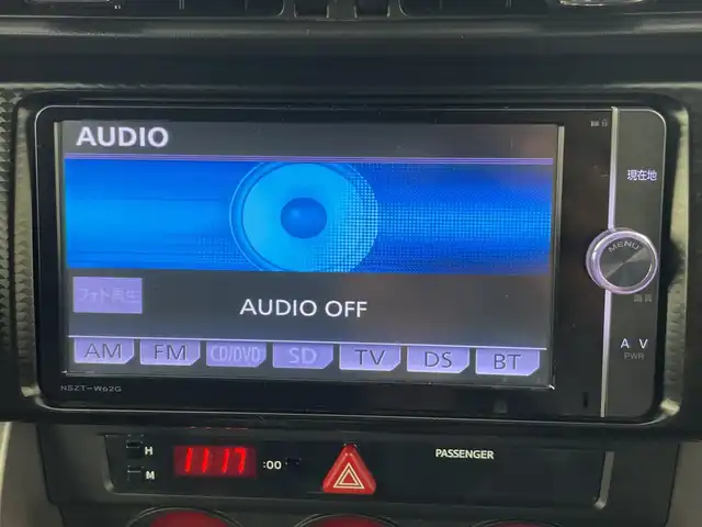 トヨタ ８６ GT 愛知県 2014(平26)年 4.2万km サテンホワイトパール 禁煙車/ワンオーナー/純正７インチナビ/（フルセグＴＶ/ＣＤ/ＤＶＤ/Ｂｌｕｅｔｏｏｔｈ/ＡＭ/ＦＭ）/バックカメラ/ＥＴＣ/パドルシフト/純正１７インチアルミホイール/スマートキー/プッシュスタート/ＨＩＤヘッドライト/フロントフォグランプ/純正フロアマット/横滑り防止装置/オートエアコン/電動格納ミラー