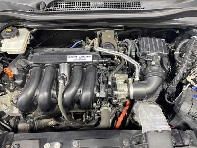 ホンダ ヴェゼル ハイブリッド Z ホンダセンシング 神奈川県 2017(平29)年 5.5万km クリスタルブラックパール 社外メモリナビ【NX617】/バックカメラ/Honda SENSING/レーダークルーズコントロール/シートヒーター/パワーシート/シートメモリー/ビルトインETC/純正フロアマット/ステアリングスイッチ/スマートキー/LDEヘッドライト/オートライト/ルーフレール/純正17インチアルミホイル/車線維持支援システム/衝突軽減ブレーキ/誤発進抑制機能/先行車発進お知らせ機能