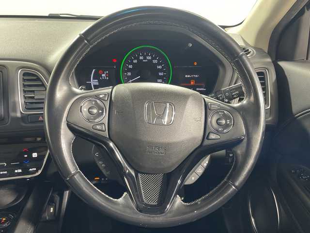 ホンダ ヴェゼル ハイブリッド Z ホンダセンシング 神奈川県 2017(平29)年 5.5万km クリスタルブラックパール 社外メモリナビ【NX617】/バックカメラ/Honda SENSING/レーダークルーズコントロール/シートヒーター/パワーシート/シートメモリー/ビルトインETC/純正フロアマット/ステアリングスイッチ/スマートキー/LDEヘッドライト/オートライト/ルーフレール/純正17インチアルミホイル/車線維持支援システム/衝突軽減ブレーキ/誤発進抑制機能/先行車発進お知らせ機能