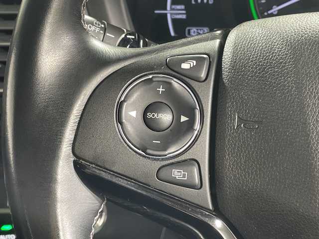 ホンダ ヴェゼル ハイブリッド Z ホンダセンシング 神奈川県 2017(平29)年 5.5万km クリスタルブラックパール 社外メモリナビ【NX617】/バックカメラ/Honda SENSING/レーダークルーズコントロール/シートヒーター/パワーシート/シートメモリー/ビルトインETC/純正フロアマット/ステアリングスイッチ/スマートキー/LDEヘッドライト/オートライト/ルーフレール/純正17インチアルミホイル/車線維持支援システム/衝突軽減ブレーキ/誤発進抑制機能/先行車発進お知らせ機能