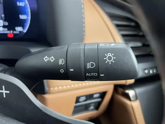 トヨタ ヴェルファイア ハイブリット Z プレミア 熊本県 2024(令6)年 1.9万km ブラック 禁煙車　/ワンオーナー　/純正１４インチディスプレイオーディオ　/HDMI/１２．１型フリップダウンモニター　/社外全方位ドライブレコーダー　/ビルトインETC2.0/両側パワースライドドア　/前席・2列目シートヒーター　/前席・2列目エアーシート　/前席パワーシート　/トヨタセーフティーセンス/・プリクラッシュセーフティ/・ロードサインアシスト/・フロントクロストラフィックアラート/・レーンディパーチャーアラート/・リヤクロストラフィックアラート/・レーダークルーズコントロール/横滑り防止/ブラインドスポットモニター/左右独立ガラスムーンルーフ/100V充電/置くだけ充電/ステアリングヒーター/パワーバックドア/ヘッドアップディスプレイ/デジタルインナーミラー/純正フロアマット/純正19インチAW/オートライト/オートマチックハイビーム/LEDヘッドライト/スマートキー/プッシュスタート/スペアキー1本/保証書/取扱説明書