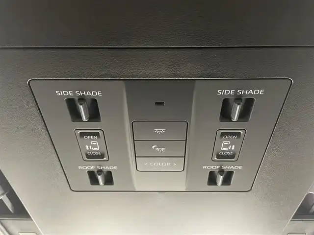 トヨタ ヴェルファイア ハイブリット Z プレミア 熊本県 2024(令6)年 1.9万km ブラック 禁煙車　/ワンオーナー　/純正１４インチディスプレイオーディオ　/HDMI/１２．１型フリップダウンモニター　/社外全方位ドライブレコーダー　/ビルトインETC2.0/両側パワースライドドア　/前席・2列目シートヒーター　/前席・2列目エアーシート　/前席パワーシート　/トヨタセーフティーセンス/・プリクラッシュセーフティ/・ロードサインアシスト/・フロントクロストラフィックアラート/・レーンディパーチャーアラート/・リヤクロストラフィックアラート/・レーダークルーズコントロール/横滑り防止/ブラインドスポットモニター/左右独立ガラスムーンルーフ/100V充電/置くだけ充電/ステアリングヒーター/パワーバックドア/ヘッドアップディスプレイ/デジタルインナーミラー/純正フロアマット/純正19インチAW/オートライト/オートマチックハイビーム/LEDヘッドライト/スマートキー/プッシュスタート/スペアキー1本/保証書/取扱説明書