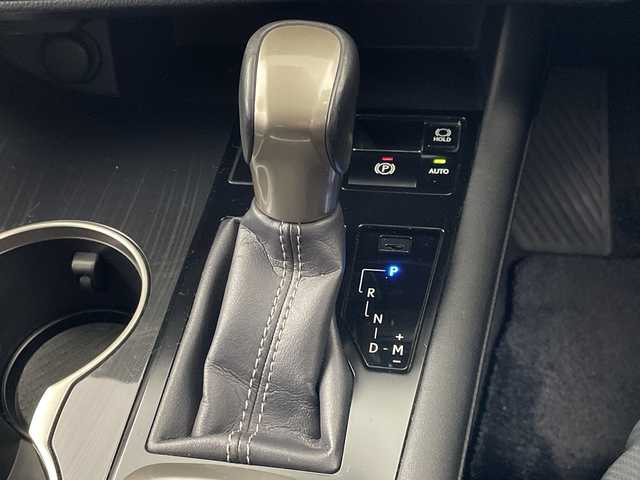 レクサス ＲＸ 200t 岐阜県 2017(平29)年 5.3万km ソニッククォーツ 純正SDナビ/フルセグ/BT/DVD/BD/USB/バックカメラ/ビルトインETC2.0/社外ドライブレコーダー/トヨタセーフティセンス/・レーダークルーズコントロール/・プリクラッシュセーフティ/・レーンキープアシスト/・オートマチックハイビーム/三眼LEDヘッドライト/フォグランプ/シーケンシャルウインカー/100V充電/MTモード付AT/パワーバックドア/トノカバー/ハーフレザーシート/本革ステアリング/アイドリングストップ/純正20インチAW/純正フロアマット/サイドバイザー/ターボ車