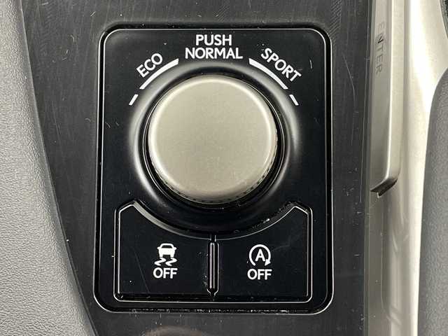 レクサス ＲＸ 200t 岐阜県 2017(平29)年 5.3万km ソニッククォーツ 純正SDナビ/フルセグ/BT/DVD/BD/USB/バックカメラ/ビルトインETC2.0/社外ドライブレコーダー/トヨタセーフティセンス/・レーダークルーズコントロール/・プリクラッシュセーフティ/・レーンキープアシスト/・オートマチックハイビーム/三眼LEDヘッドライト/フォグランプ/シーケンシャルウインカー/100V充電/MTモード付AT/パワーバックドア/トノカバー/ハーフレザーシート/本革ステアリング/アイドリングストップ/純正20インチAW/純正フロアマット/サイドバイザー/ターボ車