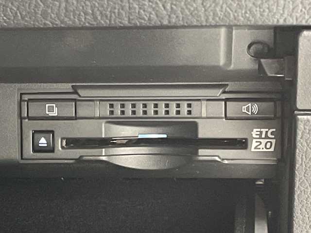 レクサス ＲＸ 200t 岐阜県 2017(平29)年 5.3万km ソニッククォーツ 純正SDナビ/フルセグ/BT/DVD/BD/USB/バックカメラ/ビルトインETC2.0/社外ドライブレコーダー/トヨタセーフティセンス/・レーダークルーズコントロール/・プリクラッシュセーフティ/・レーンキープアシスト/・オートマチックハイビーム/三眼LEDヘッドライト/フォグランプ/シーケンシャルウインカー/100V充電/MTモード付AT/パワーバックドア/トノカバー/ハーフレザーシート/本革ステアリング/アイドリングストップ/純正20インチAW/純正フロアマット/サイドバイザー/ターボ車