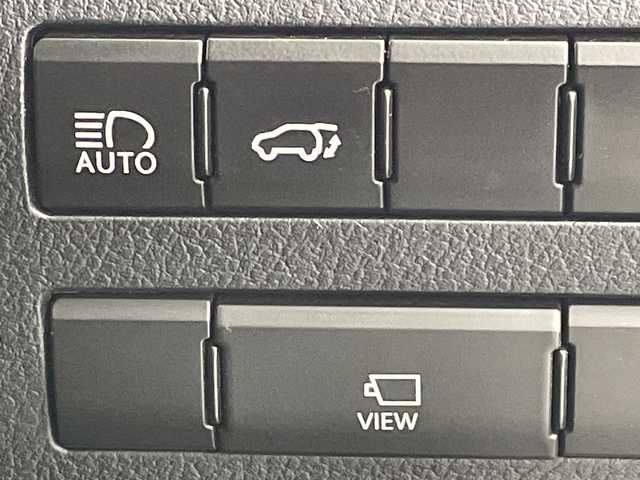 レクサス ＲＸ 200t 岐阜県 2017(平29)年 5.3万km ソニッククォーツ 純正SDナビ/フルセグ/BT/DVD/BD/USB/バックカメラ/ビルトインETC2.0/社外ドライブレコーダー/トヨタセーフティセンス/・レーダークルーズコントロール/・プリクラッシュセーフティ/・レーンキープアシスト/・オートマチックハイビーム/三眼LEDヘッドライト/フォグランプ/シーケンシャルウインカー/100V充電/MTモード付AT/パワーバックドア/トノカバー/ハーフレザーシート/本革ステアリング/アイドリングストップ/純正20インチAW/純正フロアマット/サイドバイザー/ターボ車