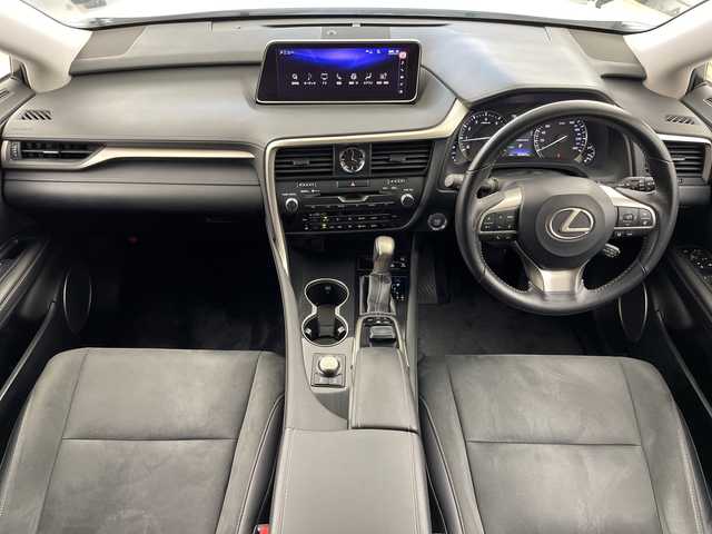 レクサス ＲＸ 200t 岐阜県 2017(平29)年 5.3万km ソニッククォーツ 純正SDナビ/フルセグ/BT/DVD/BD/USB/バックカメラ/ビルトインETC2.0/社外ドライブレコーダー/トヨタセーフティセンス/・レーダークルーズコントロール/・プリクラッシュセーフティ/・レーンキープアシスト/・オートマチックハイビーム/三眼LEDヘッドライト/フォグランプ/シーケンシャルウインカー/100V充電/MTモード付AT/パワーバックドア/トノカバー/ハーフレザーシート/本革ステアリング/アイドリングストップ/純正20インチAW/純正フロアマット/サイドバイザー/ターボ車