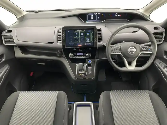 日産 セレナ e－パワー ハイウェイスター V 愛知県 2021(令3)年 4.1万km カシミヤグレージュ 純正１０型ナビ　全方位カメラ　禁煙　プロパイロット　デジタルインナーミラー　ＢＳＭ　ハンズフリー両側パワスラ　ＥＴＣ　衝突軽減　追従クルコン　ハンドル支援　ＬＥＤオートライト　コーナーセンサー　ドライブレコーダー　エマージェンシーブレーキ　純正OP16インチアルミ　電動パーキングブレーキ　オートホールド　ナビ連動純正ドラレコ