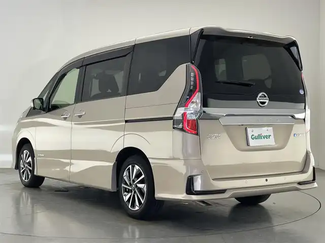 日産 セレナ e－パワー ハイウェイスター V 愛知県 2021(令3)年 4.1万km カシミヤグレージュ 純正１０型ナビ　全方位カメラ　禁煙　プロパイロット　デジタルインナーミラー　ＢＳＭ　ハンズフリー両側パワスラ　ＥＴＣ　衝突軽減　追従クルコン　ハンドル支援　ＬＥＤオートライト　コーナーセンサー　ドライブレコーダー　エマージェンシーブレーキ　純正OP16インチアルミ　電動パーキングブレーキ　オートホールド　ナビ連動純正ドラレコ