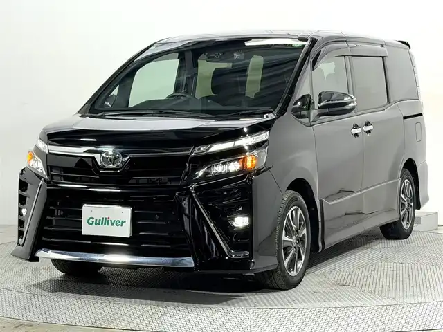 トヨタ ヴォクシー ZS 煌Ⅲ 大阪府 2020(令2)年 1.5万km ブラック 純正10incナビTV バックカメラ フリップダウンモニター ハーフレザー クルーズコントロール 衝突軽減ブレーキ レーンアシスト オートハイビーム 両側パワースライドドア クリアランスソナー ドライブレコーダー ETC