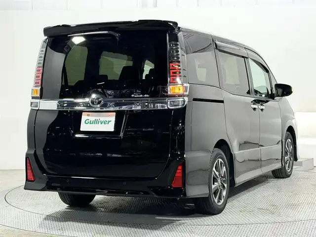 トヨタ ヴォクシー ZS 煌Ⅲ 大阪府 2020(令2)年 1.5万km ブラック 純正10incナビTV バックカメラ フリップダウンモニター ハーフレザー クルーズコントロール 衝突軽減ブレーキ レーンアシスト オートハイビーム 両側パワースライドドア クリアランスソナー ドライブレコーダー ETC
