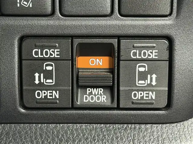 トヨタ ヴォクシー ZS 煌Ⅲ 大阪府 2020(令2)年 1.5万km ブラック 純正10incナビTV バックカメラ フリップダウンモニター ハーフレザー クルーズコントロール 衝突軽減ブレーキ レーンアシスト オートハイビーム 両側パワースライドドア クリアランスソナー ドライブレコーダー ETC