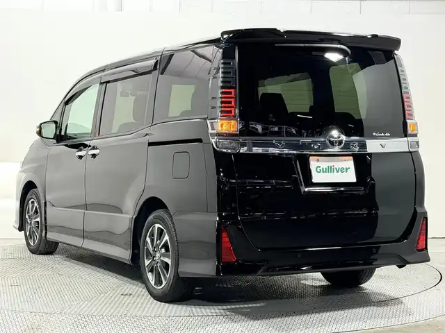 トヨタ ヴォクシー ZS 煌Ⅲ 大阪府 2020(令2)年 1.5万km ブラック 純正10incナビTV バックカメラ フリップダウンモニター ハーフレザー クルーズコントロール 衝突軽減ブレーキ レーンアシスト オートハイビーム 両側パワースライドドア クリアランスソナー ドライブレコーダー ETC
