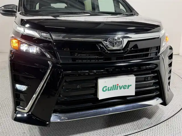 トヨタ ヴォクシー ZS 煌Ⅲ 大阪府 2020(令2)年 1.5万km ブラック 純正10incナビTV バックカメラ フリップダウンモニター ハーフレザー クルーズコントロール 衝突軽減ブレーキ レーンアシスト オートハイビーム 両側パワースライドドア クリアランスソナー ドライブレコーダー ETC