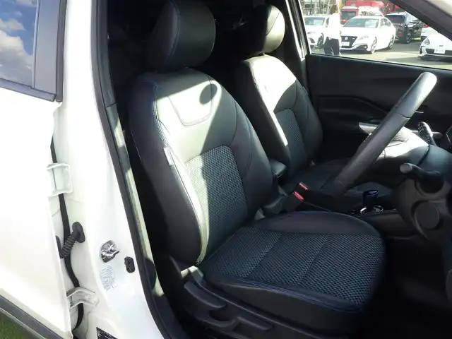 日産 キックス X 千葉県 2020(令2)年 4.4万km ブリリアントホワイトパール エマージェンシーブレーキ/プロパイロット/インテリジェントクルーズコントロール/インテリジェントルームミラー/純正SDナビ/地デジTV/【DVD/CD再生機能】/アラウンドビューモニター/ドライブレコーダー/ハーフレザーシート/革巻きステアリング/ステアリングスイッチ/ETC/LEDヘッドライト/フォグライト/ウインカーミラー/コーナーセンサー/純正17インチアルミホイル/サイド/カーテンエアバッグ/インテリジェントキー