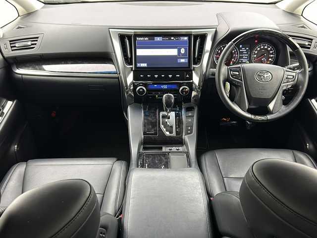 トヨタ アルファード S Cパッケージ 宮城県 2019(令1)年 5.9万km ホワイトパールクリスタルシャイン 純正10型ナビ/・BT接続/フルセグTV/CD/DVD/ミュージックサーバー/純正12型フリップダウンモニター/ブラインドスポットモニター/デジタルインナーミラー/純正18インチAW/両側パワースライドドア/パワーバックドア/パワーシート/シートメモリー/シートヒーター/エアシート/トヨタセーフティセンス/・オートマチックハイビーム/・レーダークルーズコントロール/・プリクラッシュセーフティ/・レーントレーシングアシスト/革巻きステアリング/ステアリングヒーター/LEDヘッドライト/フォグランプ/バックカメラ/ETC/禁煙車