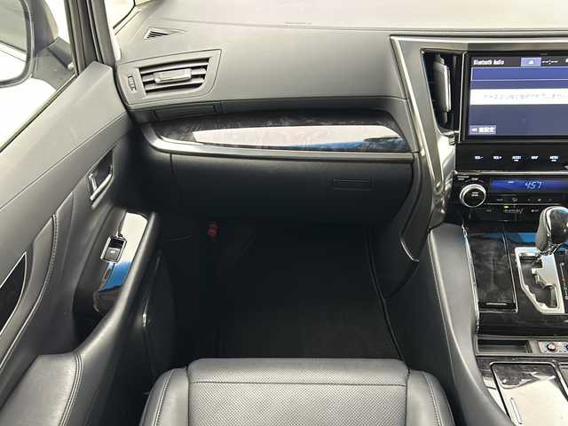 トヨタ アルファード S Cパッケージ 宮城県 2019(令1)年 5.9万km ホワイトパールクリスタルシャイン 純正10型ナビ/・BT接続/フルセグTV/CD/DVD/ミュージックサーバー/純正12型フリップダウンモニター/ブラインドスポットモニター/デジタルインナーミラー/純正18インチAW/両側パワースライドドア/パワーバックドア/パワーシート/シートメモリー/シートヒーター/エアシート/トヨタセーフティセンス/・オートマチックハイビーム/・レーダークルーズコントロール/・プリクラッシュセーフティ/・レーントレーシングアシスト/革巻きステアリング/ステアリングヒーター/LEDヘッドライト/フォグランプ/バックカメラ/ETC/禁煙車