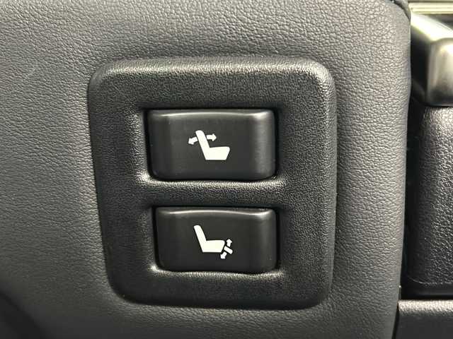 トヨタ アルファード S Cパッケージ 宮城県 2019(令1)年 5.9万km ホワイトパールクリスタルシャイン 純正10型ナビ/・BT接続/フルセグTV/CD/DVD/ミュージックサーバー/純正12型フリップダウンモニター/ブラインドスポットモニター/デジタルインナーミラー/純正18インチAW/両側パワースライドドア/パワーバックドア/パワーシート/シートメモリー/シートヒーター/エアシート/トヨタセーフティセンス/・オートマチックハイビーム/・レーダークルーズコントロール/・プリクラッシュセーフティ/・レーントレーシングアシスト/革巻きステアリング/ステアリングヒーター/LEDヘッドライト/フォグランプ/バックカメラ/ETC/禁煙車