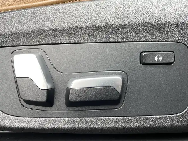 ＢＭＷ Ｘ３ xDrive20d Mスポーツ 静岡県 2019(令1)年 3.8万km サファイアブラックP ヘッドアップディスプレイ/メモリー付きパワーシート/茶革/シートヒーター/ワイヤレス充電/iDrive/(Bluetooth/CD/DVD/USB/AM/FM)/コンフォートアクセス/ACC/インテリジェントセーフティー/ブラインドスポットモニター/電動リアゲート/360°カメラ/LEDライト/純正19インチアルミホイール/ミラー型ETC/ドライブレコーダー/保証書/取扱説明書