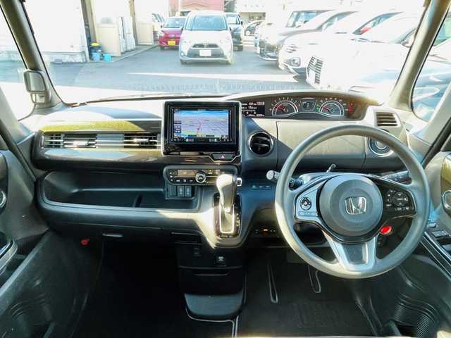 ホンダ Ｎ ＢＯＸ カスタム G L ホンダセンシング 大分県 2018(平30)年 3.8万km クリスタルブラックパール 〇社外メモリーナビ（AVIC-RZ802）/　CD/DVD/MSV/BT/フルセグ/〇バックカメラ/〇ETC/〇ホンダセンシング/〇ACC/〇LKA/〇横滑り防止/〇純正LEDヘッドライト/〇純正フォグランプ/〇片側パワースライドドア/〇ECONモード/〇フロアマット/〇ドアバイザー/〇プライバシーガラス/〇保証書/〇スペアキー/〇スマートキー/〇エンジンプッシュスタート