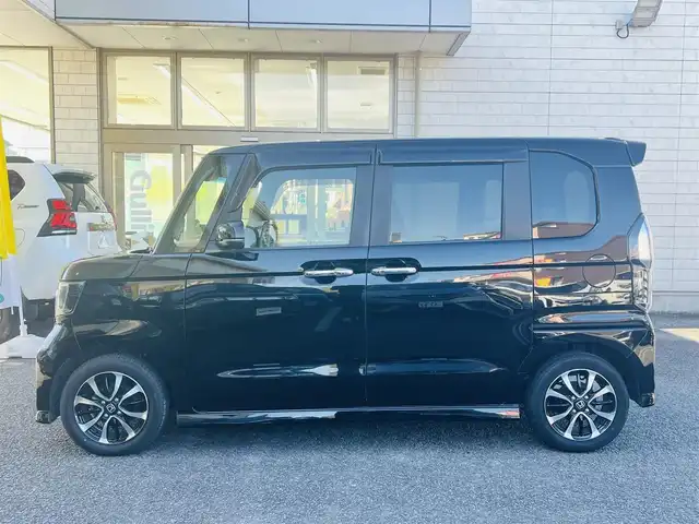 ホンダ Ｎ ＢＯＸ カスタム G L ホンダセンシング 大分県 2018(平30)年 3.8万km クリスタルブラックパール 〇社外メモリーナビ（AVIC-RZ802）/　CD/DVD/MSV/BT/フルセグ/〇バックカメラ/〇ETC/〇ホンダセンシング/〇ACC/〇LKA/〇横滑り防止/〇純正LEDヘッドライト/〇純正フォグランプ/〇片側パワースライドドア/〇ECONモード/〇フロアマット/〇ドアバイザー/〇プライバシーガラス/〇保証書/〇スペアキー/〇スマートキー/〇エンジンプッシュスタート