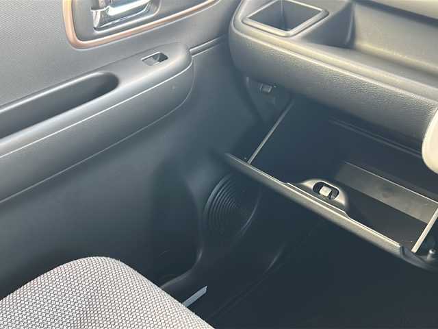 スズキ ワゴンＲ スマイル HYBRID X 三重県 2022(令4)年 3.8万km ピュアホワイトP シートヒーター /コーナーセンサー /スペアキー /両側パワースライドドア /USB給電ポート /レーダークルーズコントロール /レーンキープアシスト /ステアリングスイッチ/純正フロアマット /LEDヘッドライト /オートハイビーム /オートライト/禁煙車