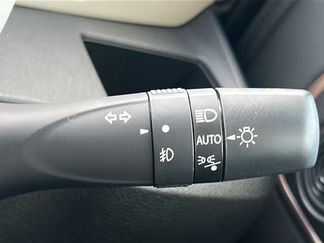 スズキ ワゴンＲ スマイル HYBRID X 三重県 2022(令4)年 3.8万km ピュアホワイトP シートヒーター /コーナーセンサー /スペアキー /両側パワースライドドア /USB給電ポート /レーダークルーズコントロール /レーンキープアシスト /ステアリングスイッチ/純正フロアマット /LEDヘッドライト /オートハイビーム /オートライト/禁煙車