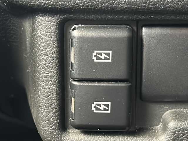 スズキ ワゴンＲ スマイル HYBRID X 三重県 2022(令4)年 3.8万km ピュアホワイトP シートヒーター /コーナーセンサー /スペアキー /両側パワースライドドア /USB給電ポート /レーダークルーズコントロール /レーンキープアシスト /ステアリングスイッチ/純正フロアマット /LEDヘッドライト /オートハイビーム /オートライト/禁煙車