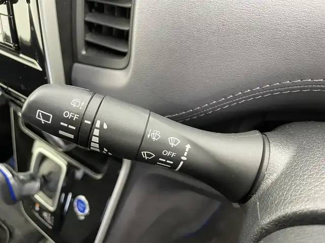 日産 セレナ e－パワー ハイウェイスター V 富山県 2020(令2)年 5.8万km ブリリアントホワイトパール 純正7型ナビ【MJ320D-W】/(AM/FM/CD/DVD/AUX/SD/BT)/フルセグTV/アラウンドビューモニター/両側パワースライドドア（ハンズフリー付き）/衝突被害軽減ブレーキ/クルーズコントロール/オートLEDヘッドライト/コーナーセンサー前後/ブラインドスポットモニター/ドライブレコーダー/ETC/スマートキー×２/プッシュスタート/ドアバイザー/純正15インチAW/取扱説明書