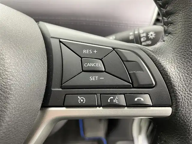 日産 セレナ e－パワー ハイウェイスター V 富山県 2020(令2)年 5.8万km ブリリアントホワイトパール 純正7型ナビ【MJ320D-W】/(AM/FM/CD/DVD/AUX/SD/BT)/フルセグTV/アラウンドビューモニター/両側パワースライドドア（ハンズフリー付き）/衝突被害軽減ブレーキ/クルーズコントロール/オートLEDヘッドライト/コーナーセンサー前後/ブラインドスポットモニター/ドライブレコーダー/ETC/スマートキー×２/プッシュスタート/ドアバイザー/純正15インチAW/取扱説明書