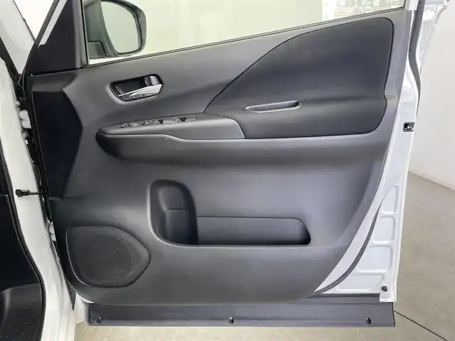 日産 セレナ e－パワー ハイウェイスター V 富山県 2020(令2)年 5.8万km ブリリアントホワイトパール 純正7型ナビ【MJ320D-W】/(AM/FM/CD/DVD/AUX/SD/BT)/フルセグTV/アラウンドビューモニター/両側パワースライドドア（ハンズフリー付き）/衝突被害軽減ブレーキ/クルーズコントロール/オートLEDヘッドライト/コーナーセンサー前後/ブラインドスポットモニター/ドライブレコーダー/ETC/スマートキー×２/プッシュスタート/ドアバイザー/純正15インチAW/取扱説明書