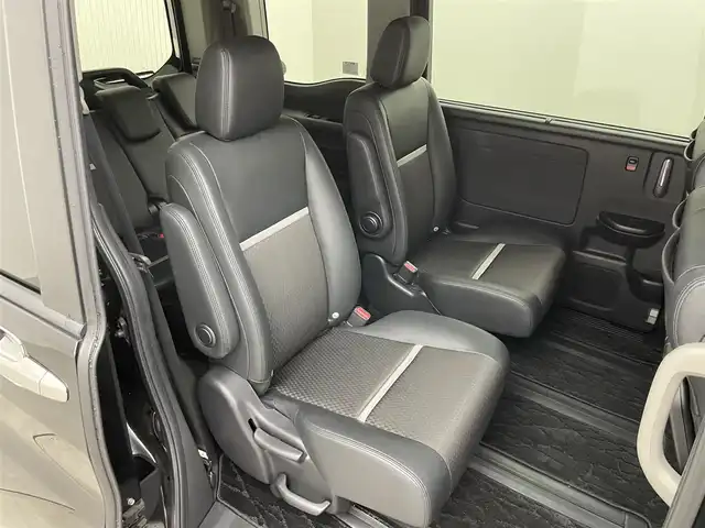 ホンダ ステップワゴン モデューロX ホンダセンシング 埼玉県 2019(平31)年 5.2万km プレミアムスパークルブラックパール 純正９インチナビ　バックカメラ　ＥＴＣ　ホンダセンシング　アダプティブクルーズコントロール　パドルシフト　両側パワースライドドア　純正アルミホイール　スマートキー　ＬＥＤヘッドライト　地デジフルセグ