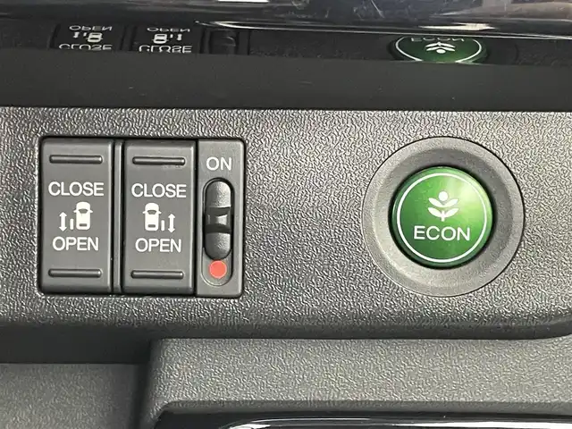 ホンダ ステップワゴン モデューロX ホンダセンシング 埼玉県 2019(平31)年 5.2万km プレミアムスパークルブラックパール 純正９インチナビ　バックカメラ　ＥＴＣ　ホンダセンシング　アダプティブクルーズコントロール　パドルシフト　両側パワースライドドア　純正アルミホイール　スマートキー　ＬＥＤヘッドライト　地デジフルセグ