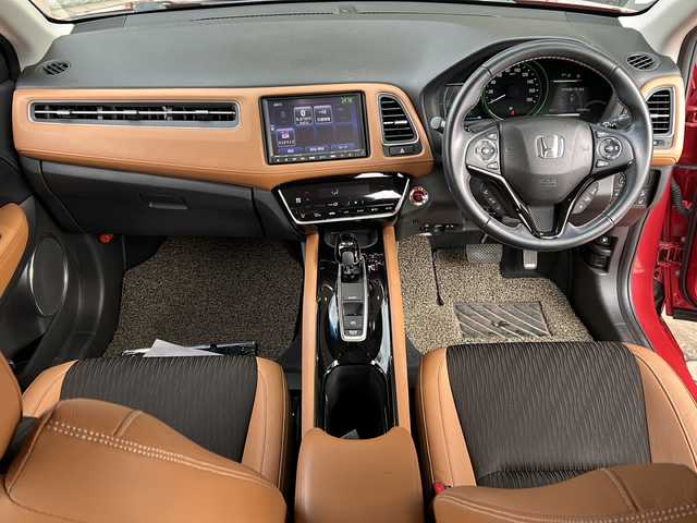 ホンダ ヴェゼル ハイブリッド Z ホンダセンシング 静岡県 2020(令2)年 3.9万km プレミアムクリスタルレッドM 純正ナビ/・CD/DVD/ipod/SD/USB/AUX/Bluetooth/・ラジオ/フルセグTV/主要装備/・シートヒーター　/・レーンキープアシスト　/・コーナーセンサー　/・ホールド　/・ヒーテッドドアミラー　/・ＥＴＣ　/・ステアリングリモコン　/・オートライト　/・パドルシフト　/・レーダークルーズコントロール　/・パドルシフト/・プッシュスタート/・スマートキー/・バックカメラ/・純正アルミホイール