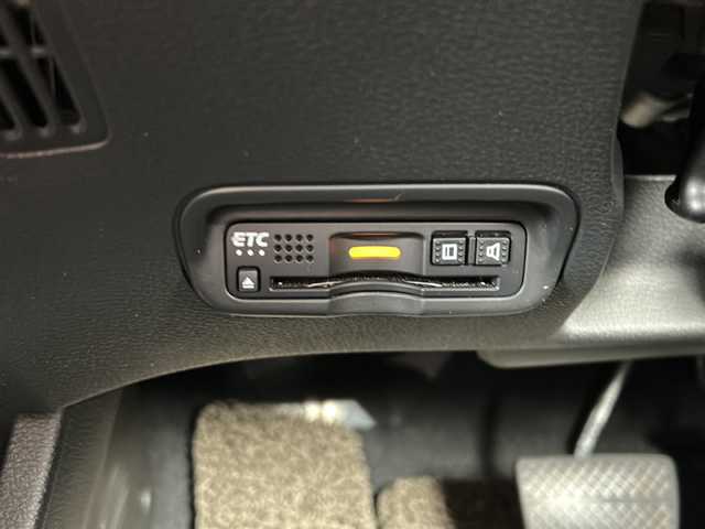 ホンダ ヴェゼル ハイブリッド Z ホンダセンシング 静岡県 2020(令2)年 3.9万km プレミアムクリスタルレッドM 純正ナビ/・CD/DVD/ipod/SD/USB/AUX/Bluetooth/・ラジオ/フルセグTV/主要装備/・シートヒーター　/・レーンキープアシスト　/・コーナーセンサー　/・ホールド　/・ヒーテッドドアミラー　/・ＥＴＣ　/・ステアリングリモコン　/・オートライト　/・パドルシフト　/・レーダークルーズコントロール　/・パドルシフト/・プッシュスタート/・スマートキー/・バックカメラ/・純正アルミホイール