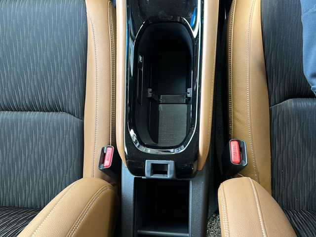 ホンダ ヴェゼル ハイブリッド Z ホンダセンシング 静岡県 2020(令2)年 3.9万km プレミアムクリスタルレッドM 純正ナビ/・CD/DVD/ipod/SD/USB/AUX/Bluetooth/・ラジオ/フルセグTV/主要装備/・シートヒーター　/・レーンキープアシスト　/・コーナーセンサー　/・ホールド　/・ヒーテッドドアミラー　/・ＥＴＣ　/・ステアリングリモコン　/・オートライト　/・パドルシフト　/・レーダークルーズコントロール　/・パドルシフト/・プッシュスタート/・スマートキー/・バックカメラ/・純正アルミホイール