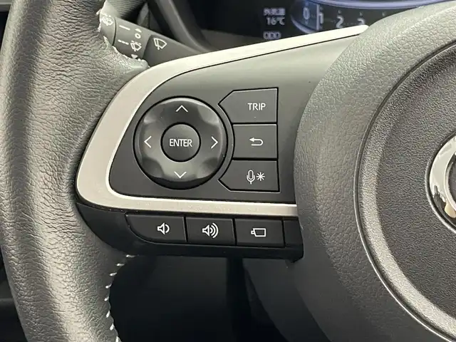 ダイハツ ロッキー プレミアム G 愛知県 2023(令5)年 2.7万km ナチュラルベージュマイカM シートヒーター　追従クルコン　禁煙　スマアシIII　衝突軽減　電動パーキング　オートホールド　ハーフレザー　コーナーセンサー　ＬＥＤオートライト　フォグランプ　純正フロアマット　ＵＳＢポート　フォグランプ