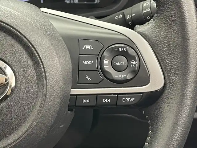 ダイハツ ロッキー プレミアム G 愛知県 2023(令5)年 2.7万km ナチュラルベージュマイカM シートヒーター　追従クルコン　禁煙　スマアシIII　衝突軽減　電動パーキング　オートホールド　ハーフレザー　コーナーセンサー　ＬＥＤオートライト　フォグランプ　純正フロアマット　ＵＳＢポート　フォグランプ