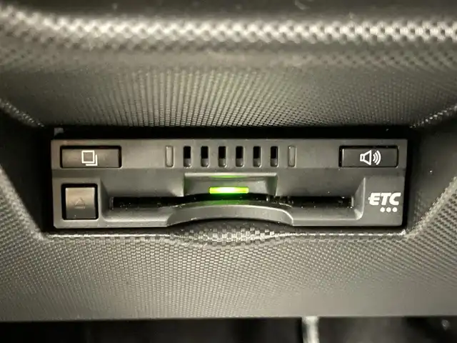 ダイハツ ロッキー プレミアム G 愛知県 2023(令5)年 2.7万km ナチュラルベージュマイカM シートヒーター　追従クルコン　禁煙　スマアシIII　衝突軽減　電動パーキング　オートホールド　ハーフレザー　コーナーセンサー　ＬＥＤオートライト　フォグランプ　純正フロアマット　ＵＳＢポート　フォグランプ