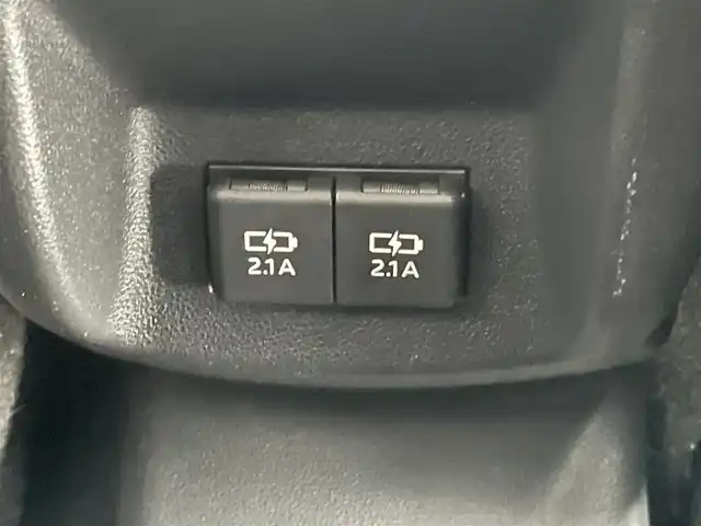 ダイハツ ロッキー プレミアム G 愛知県 2023(令5)年 2.7万km ナチュラルベージュマイカM シートヒーター　追従クルコン　禁煙　スマアシIII　衝突軽減　電動パーキング　オートホールド　ハーフレザー　コーナーセンサー　ＬＥＤオートライト　フォグランプ　純正フロアマット　ＵＳＢポート　フォグランプ