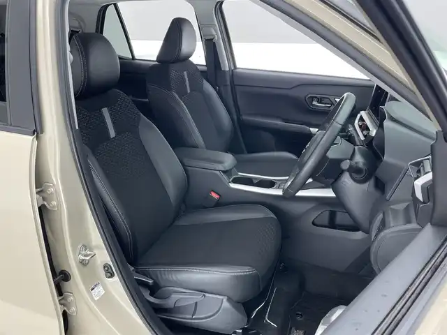 ダイハツ ロッキー プレミアム G 愛知県 2023(令5)年 2.7万km ナチュラルベージュマイカM シートヒーター　追従クルコン　禁煙　スマアシIII　衝突軽減　電動パーキング　オートホールド　ハーフレザー　コーナーセンサー　ＬＥＤオートライト　フォグランプ　純正フロアマット　ＵＳＢポート　フォグランプ